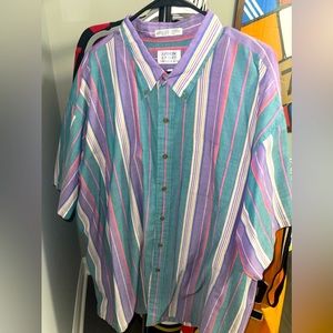 Retro short sleeve button up shirt !